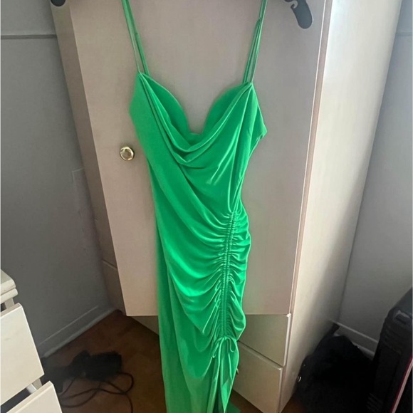 Bright green midi dress - Picture 4 of 5